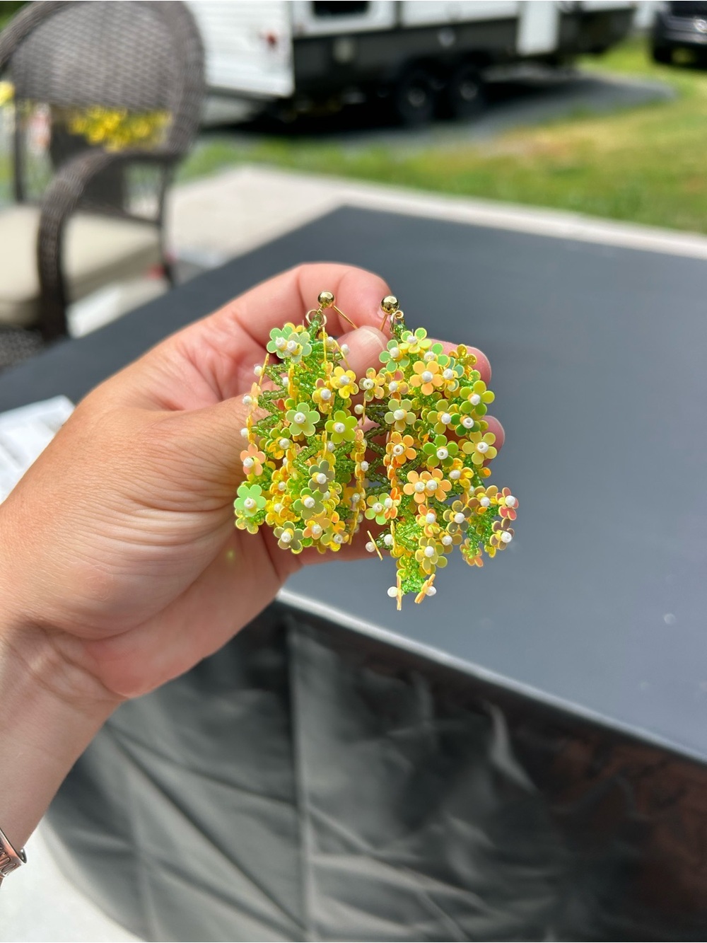 🔥$2 Handmade Green & Yellow Floral Cluster Earrings